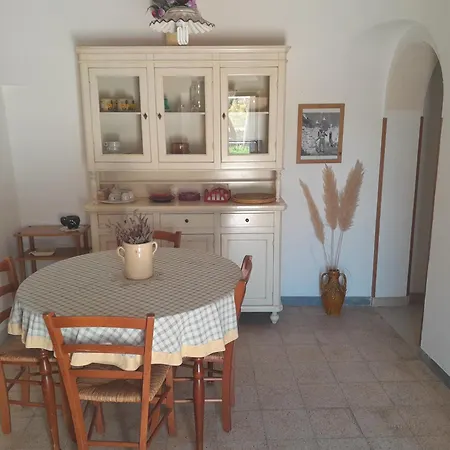 Lägenhet Trullo Il Giglio *